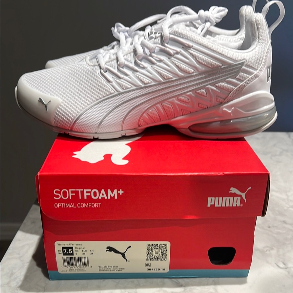 Puma White Sneakers with Breathable Mesh and Sleek Design